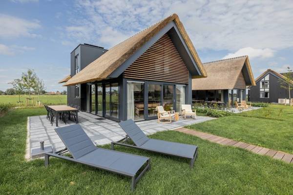 Exclusieve watervilla's in Heeg